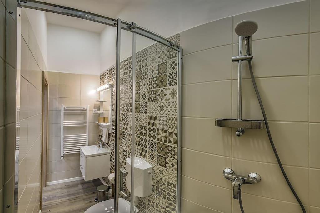 Glam Downtown Apartments Budapest Bagian luar foto